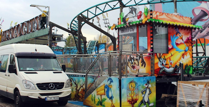 Man doodgereden door karretje van achtbaan op Duitse kermis