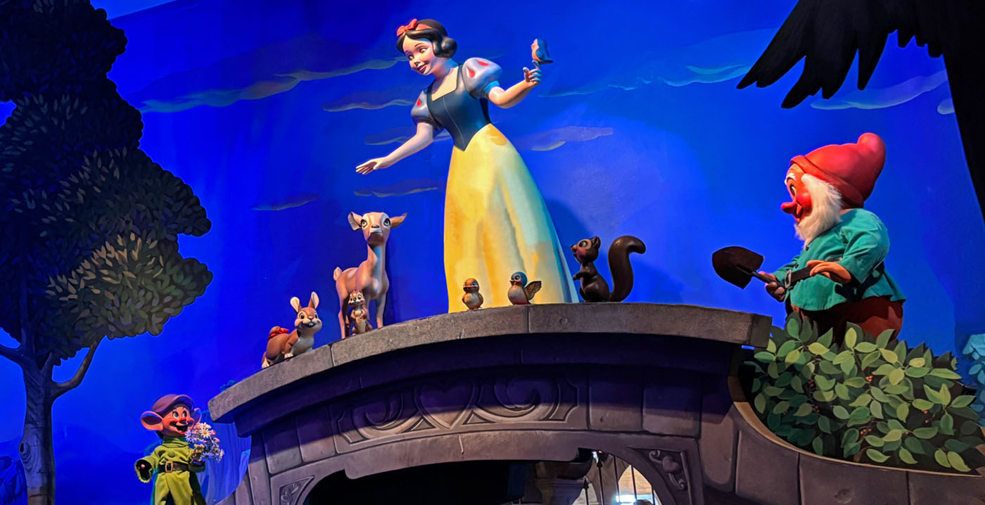 Sneeuwwitje-attractie Disneyland Paris weer open na maanden onderhoud: vernieuwde finale