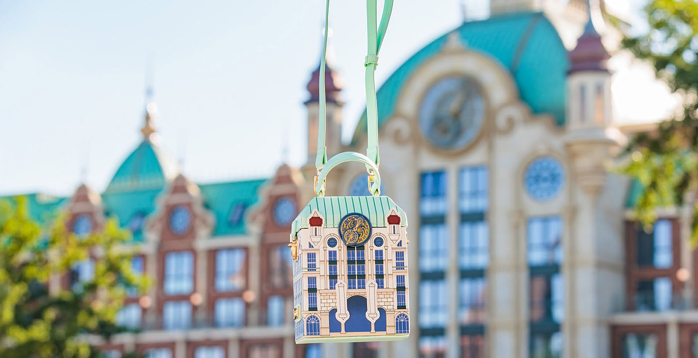 Nieuwe Efteling-designerbag staat in het teken van Efteling Grand Hotel: 95 euro