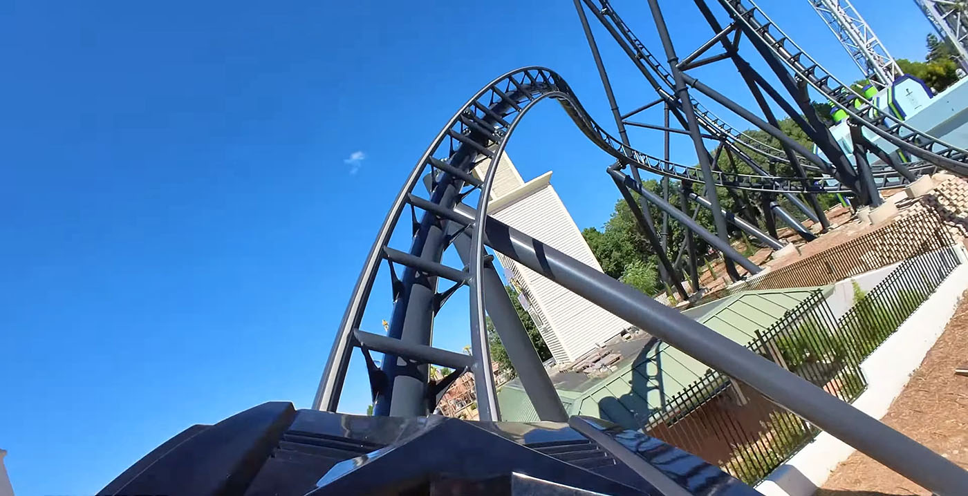 Man (49) zwaargewond na ritje in spectaculaire Batman-achtbaan