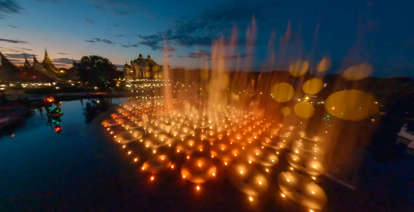 Efteling presenteert zomerse dronevlucht: twintig minuten vliegen langs sprookjes en attracties