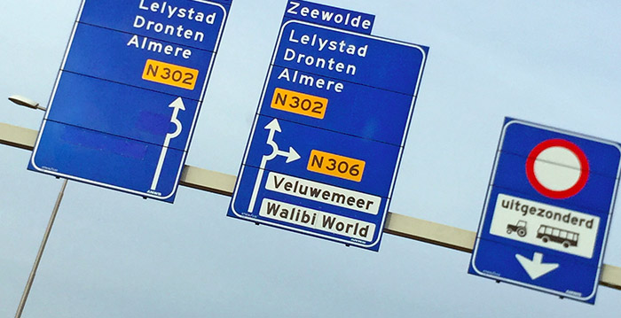 Vijf jaar later: foute verkeersborden richting Walibi Holland nog steeds niet aangepast