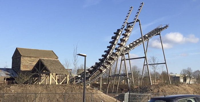 Testrit van nieuwe achtbaan Wildlands Emmen vastgelegd op video