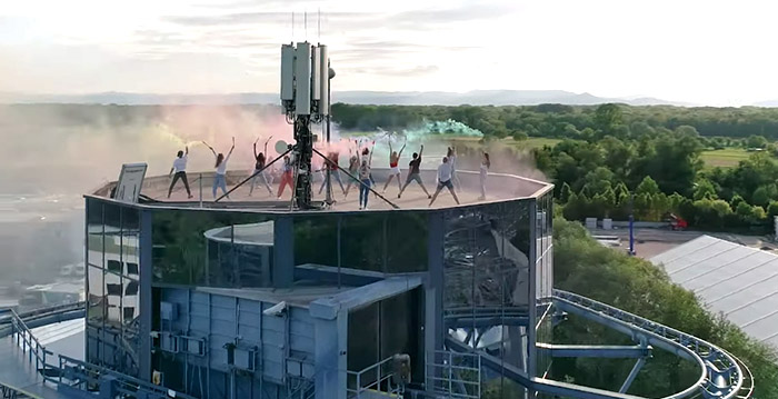 Europa-Park viert seizoensopening met nieuw nummer Feel Free