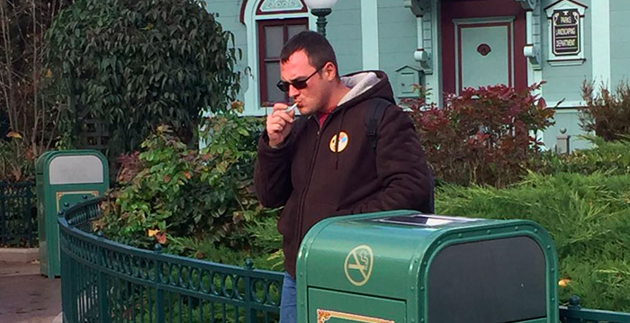 Foto's: rokende bezoekers blijven probleem voor Disneyland Paris