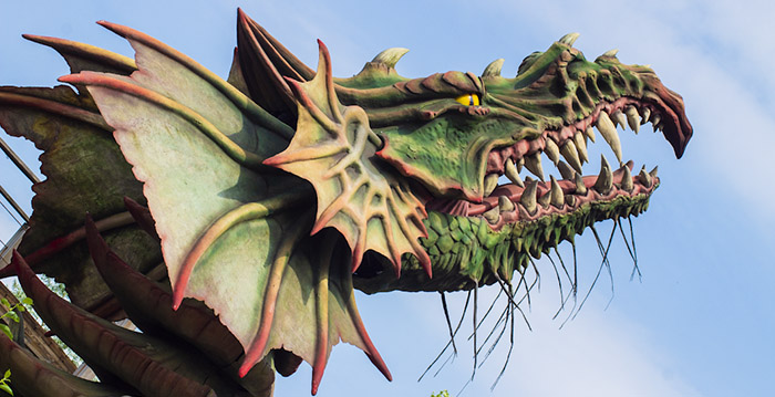 Fans willen dat Efteling kapotte draak alsnog repareert: 'Laks beleid'