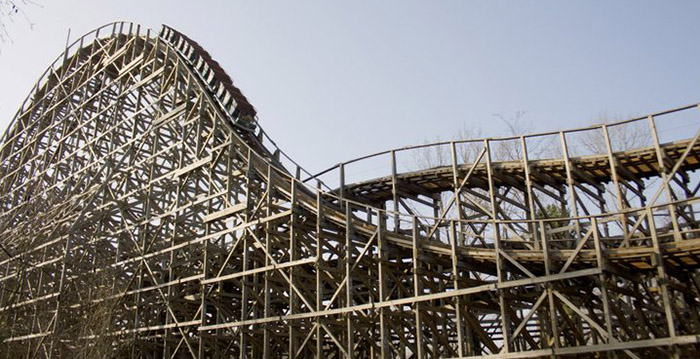 Bobbejaanland, Walibi Belgium en Plopsaland zien paasvakantie in het water vallen