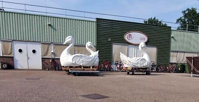 Zwanen voor nieuw Efteling-sprookje gearriveerd