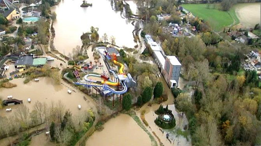 Paniek! Walibi Belgium onder water