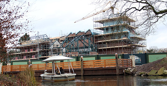 Superfan Efteling biedt 1898 euro voor testritje in nieuwe achtbaan Baron 1898