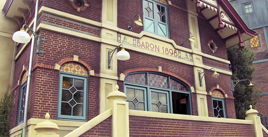 Looopings onthult: wat gebeurt er in het stationsgebouw van Efteling-achtbaan Baron 1898?