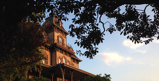 'Walt Disney zou walgen van spookhuis in Disneyland Paris'
