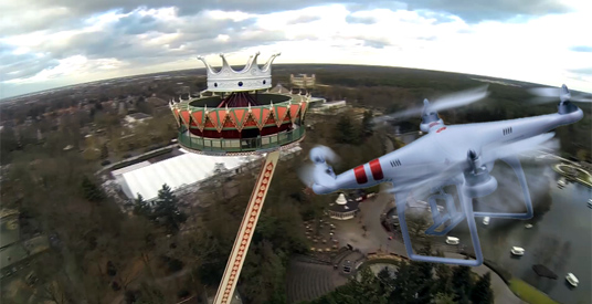 Paniek om illegaal vliegtuigje boven de Efteling