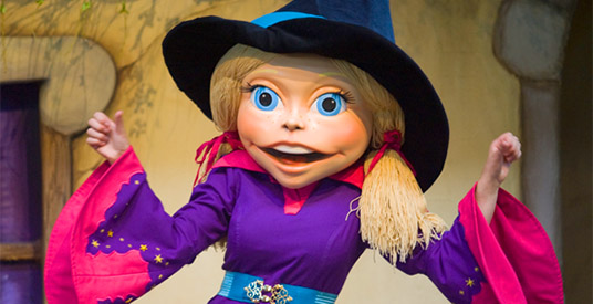 Theatershows Toverland worden mogelijk tweetalig