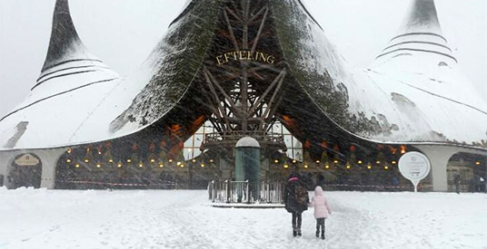 Efteling in de problemen door sneeuwval: pretpark grotendeels gesloten